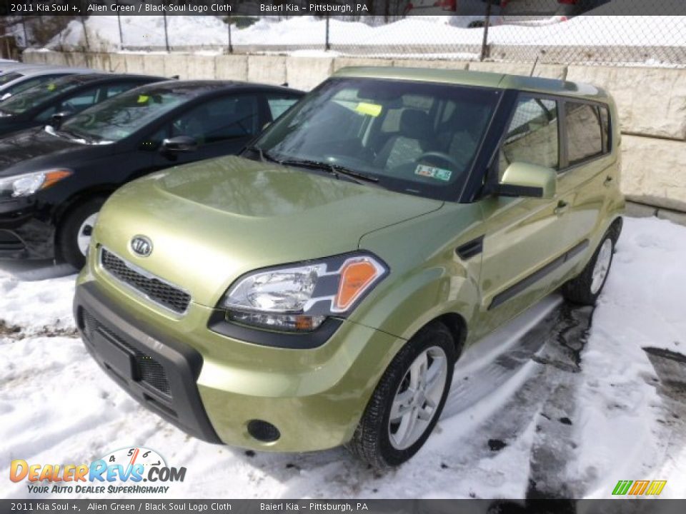 2011 Kia Soul + Alien Green / Black Soul Logo Cloth Photo #3
