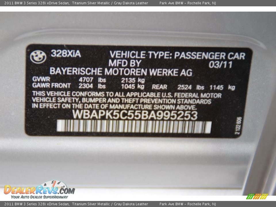 2011 BMW 3 Series 328i xDrive Sedan Titanium Silver Metallic / Gray Dakota Leather Photo #31