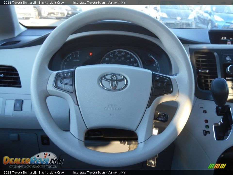 2011 Toyota Sienna LE Black / Light Gray Photo #12