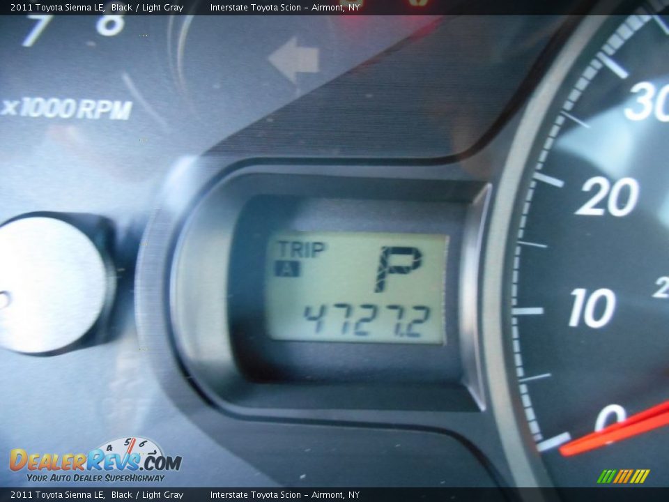 2011 Toyota Sienna LE Black / Light Gray Photo #13