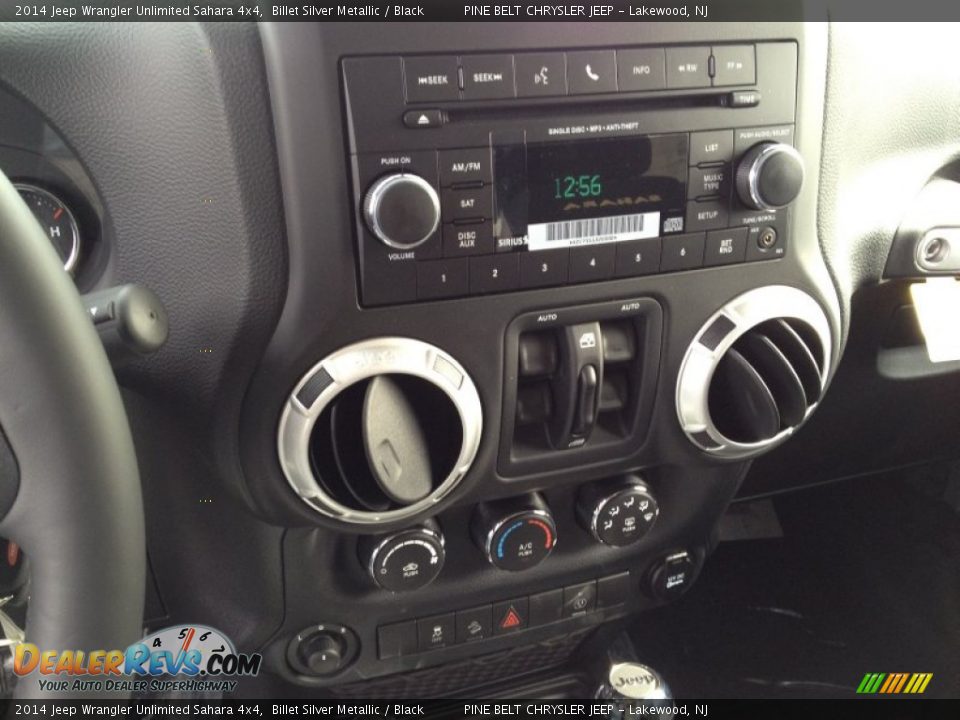 2014 Jeep Wrangler Unlimited Sahara 4x4 Billet Silver Metallic / Black Photo #10