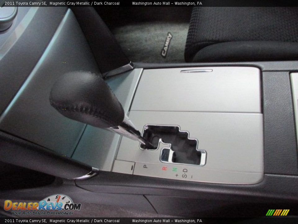 2011 Toyota Camry SE Magnetic Gray Metallic / Dark Charcoal Photo #14