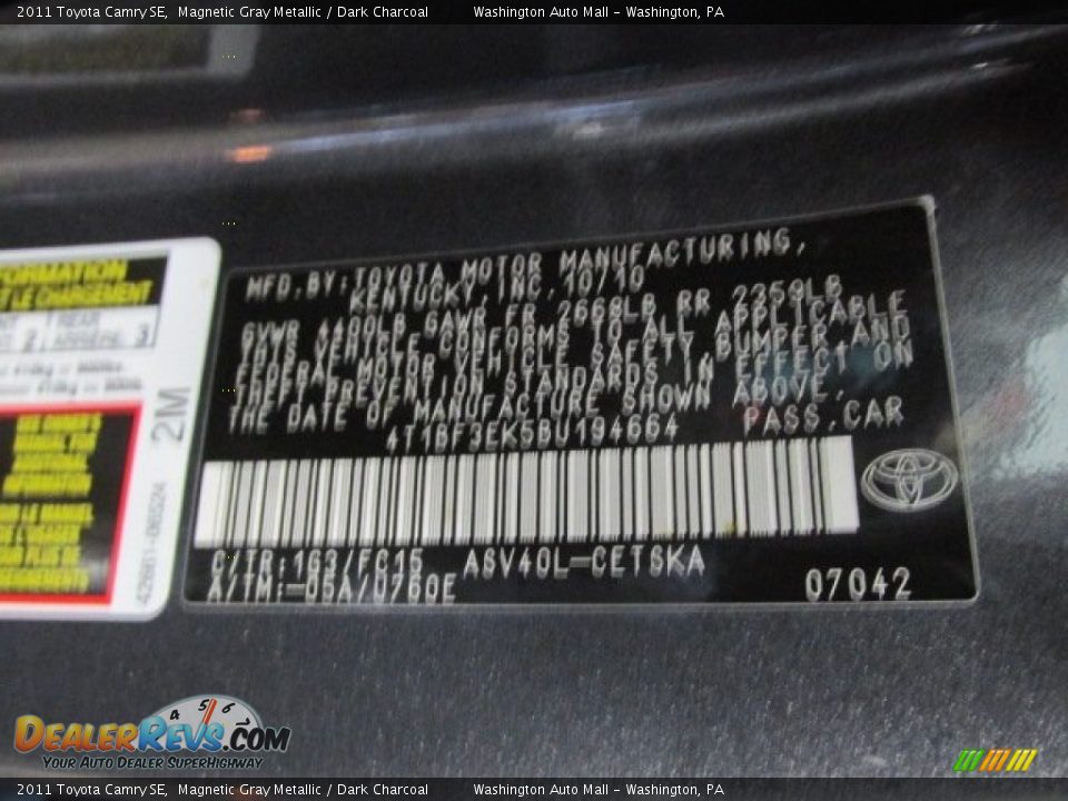 2011 Toyota Camry SE Magnetic Gray Metallic / Dark Charcoal Photo #19