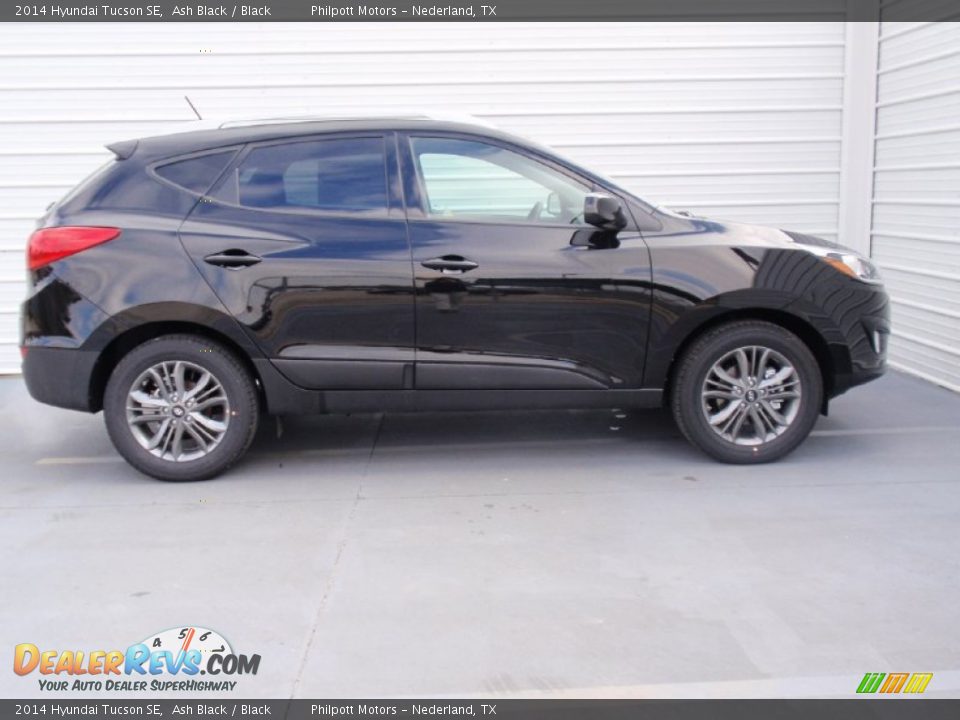 Ash Black 2014 Hyundai Tucson SE Photo #3