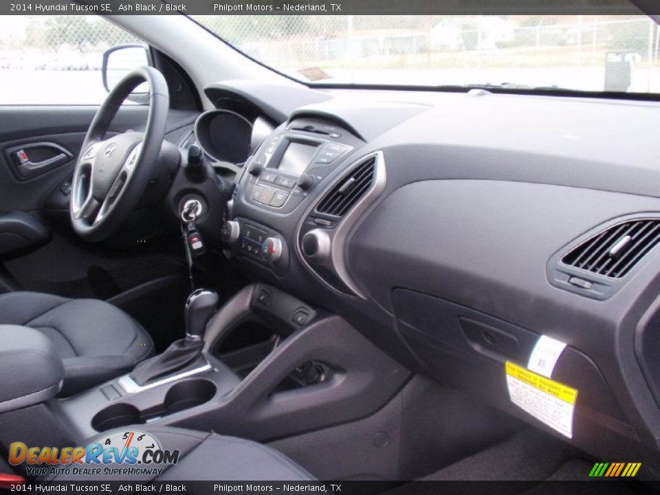 2014 Hyundai Tucson SE Ash Black / Black Photo #17