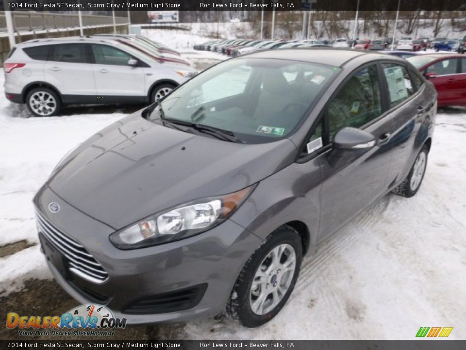 2014 Ford Fiesta SE Sedan Storm Gray / Medium Light Stone Photo #4