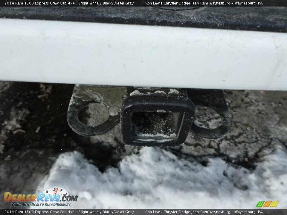 2014 Ram 1500 Express Crew Cab 4x4 Bright White / Black/Diesel Gray Photo #5