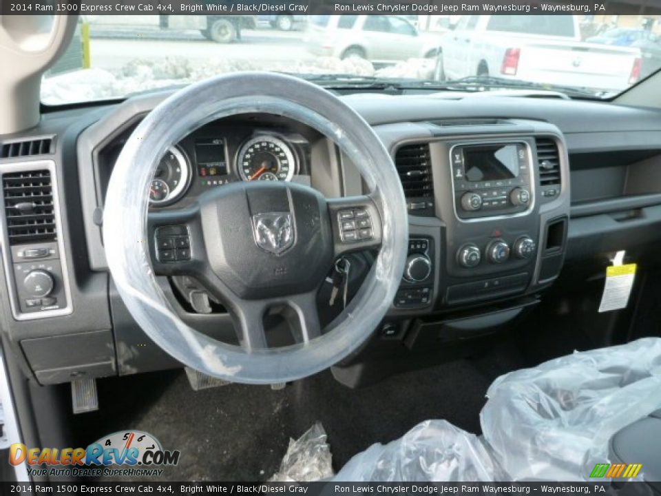 2014 Ram 1500 Express Crew Cab 4x4 Bright White / Black/Diesel Gray Photo #15
