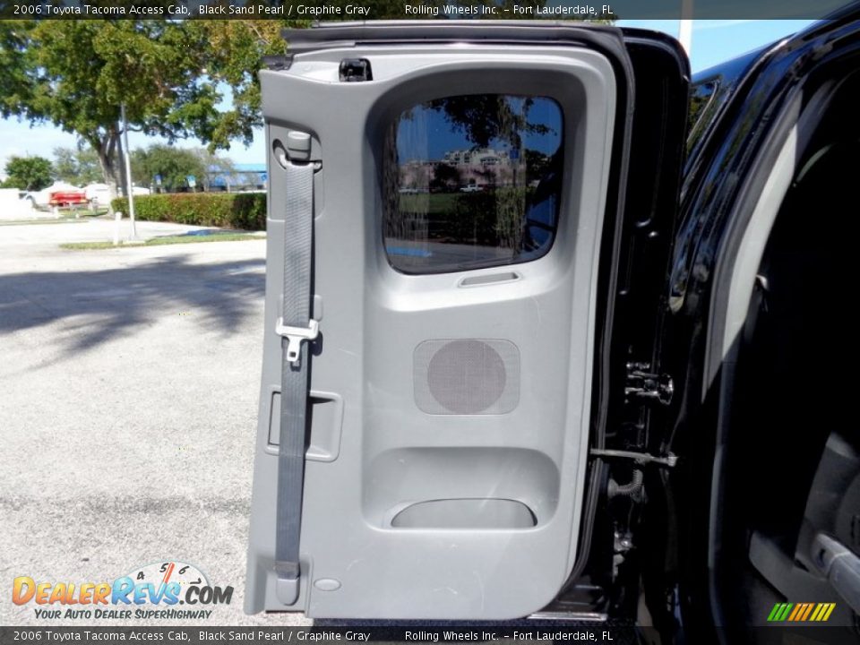 2006 Toyota Tacoma Access Cab Black Sand Pearl / Graphite Gray Photo #31