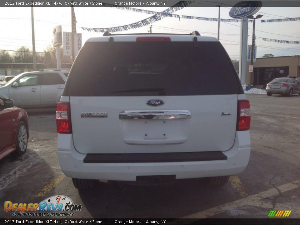 2013 Ford Expedition XLT 4x4 Oxford White / Stone Photo #5