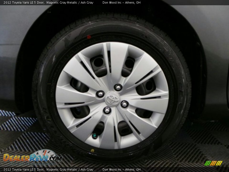 2012 Toyota Yaris LE 5 Door Magnetic Gray Metallic / Ash Gray Photo #27