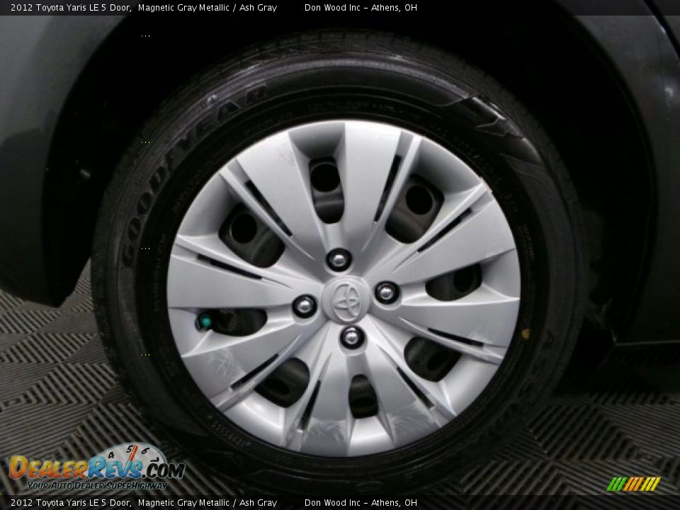2012 Toyota Yaris LE 5 Door Magnetic Gray Metallic / Ash Gray Photo #28