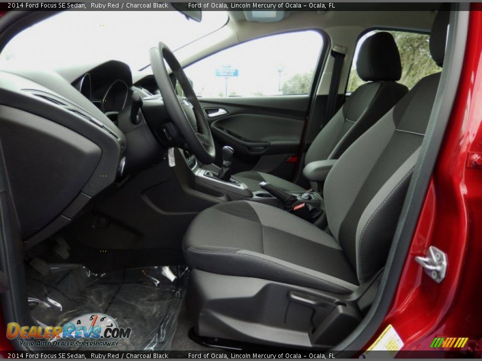 2014 Ford Focus SE Sedan Ruby Red / Charcoal Black Photo #6