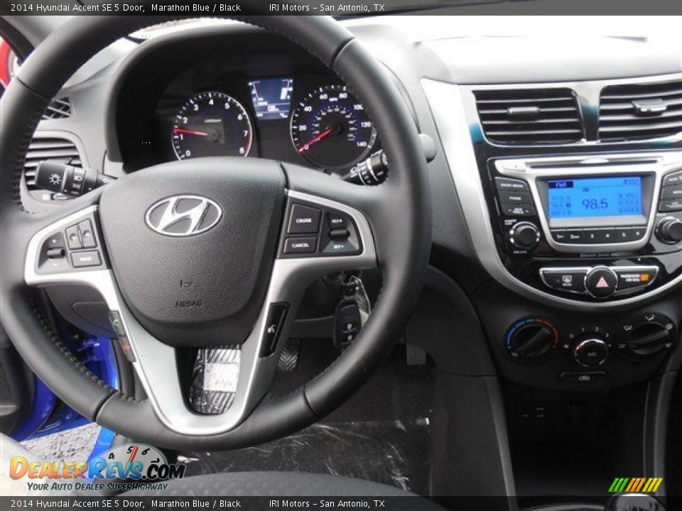 2014 Hyundai Accent SE 5 Door Marathon Blue / Black Photo #7
