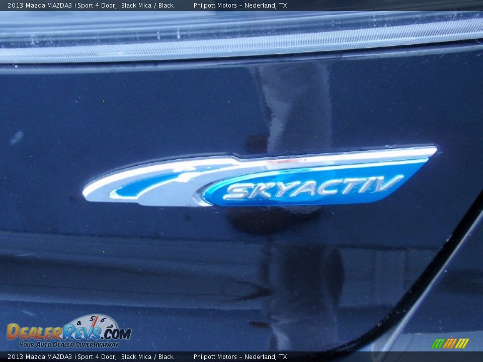 2013 Mazda MAZDA3 i Sport 4 Door Black Mica / Black Photo #17