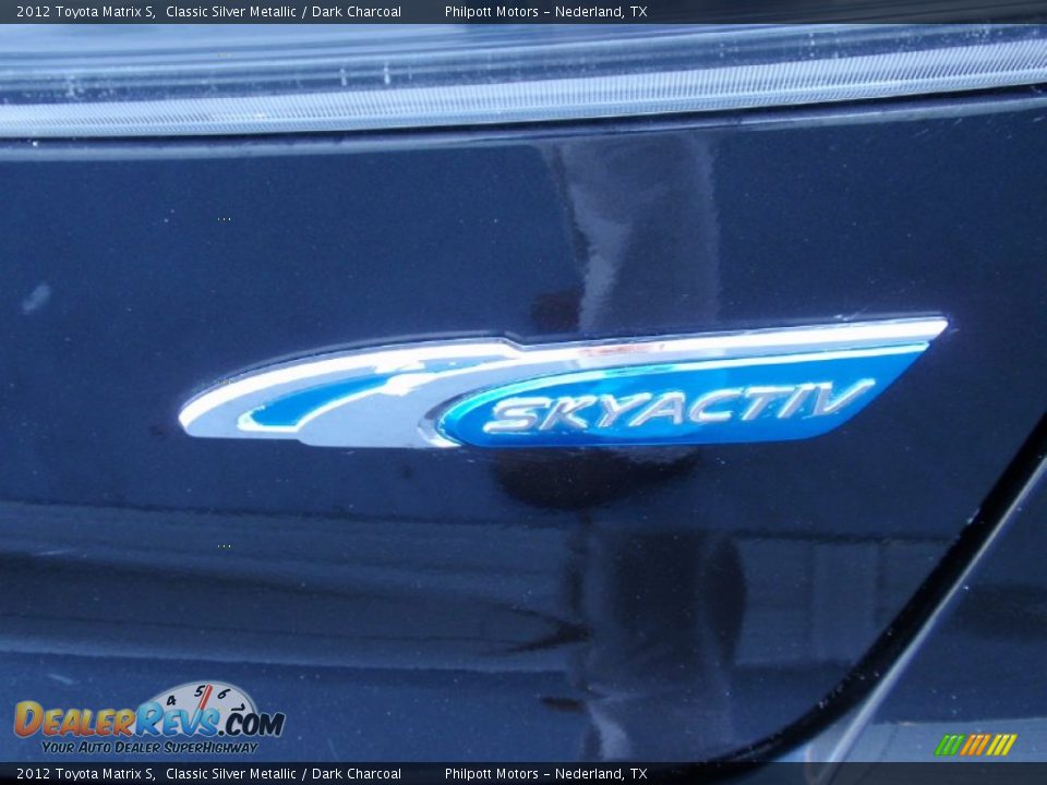 2012 Toyota Matrix S Classic Silver Metallic / Dark Charcoal Photo #17