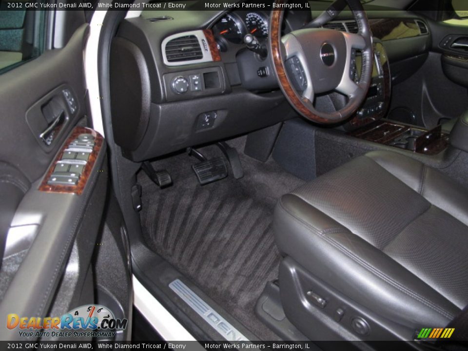2012 GMC Yukon Denali AWD White Diamond Tricoat / Ebony Photo #15