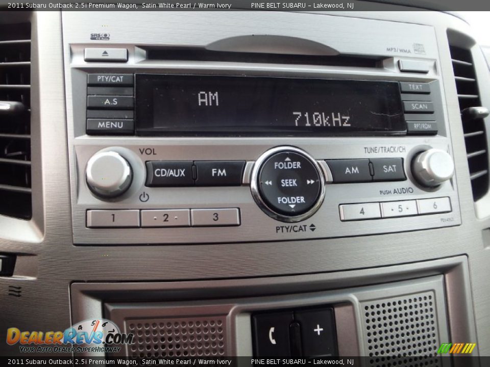 2011 Subaru Outback 2.5i Premium Wagon Satin White Pearl / Warm Ivory Photo #17