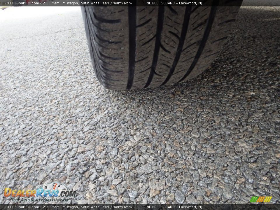 2011 Subaru Outback 2.5i Premium Wagon Satin White Pearl / Warm Ivory Photo #23