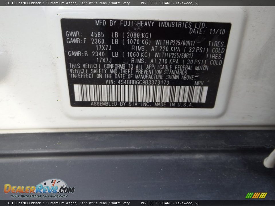 2011 Subaru Outback 2.5i Premium Wagon Satin White Pearl / Warm Ivory Photo #28