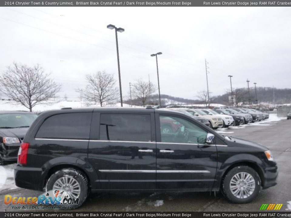 2014 Chrysler Town & Country Limited Brilliant Black Crystal Pearl / Dark Frost Beige/Medium Frost Beige Photo #5