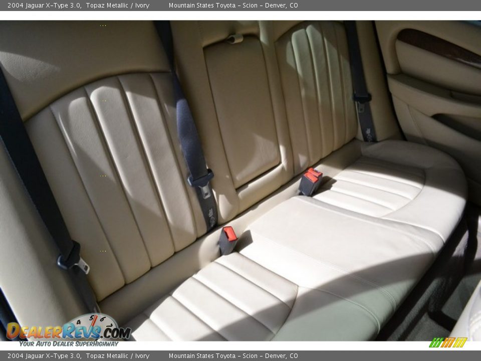 2004 Jaguar X-Type 3.0 Topaz Metallic / Ivory Photo #20