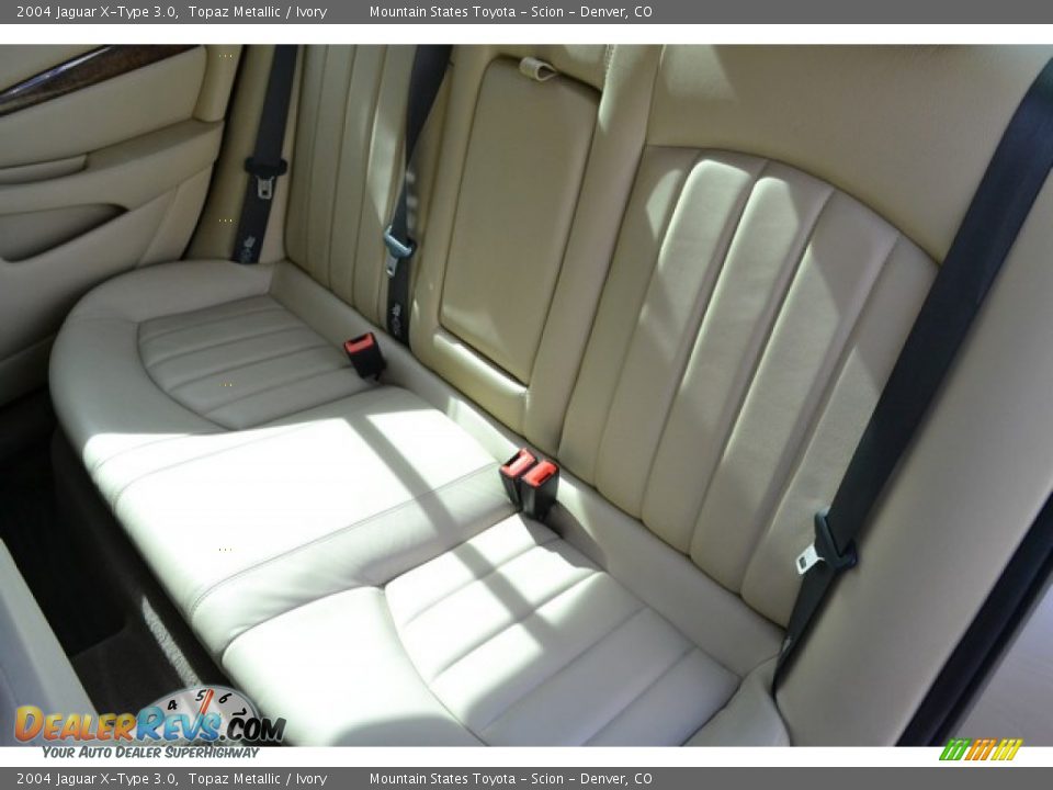 2004 Jaguar X-Type 3.0 Topaz Metallic / Ivory Photo #21