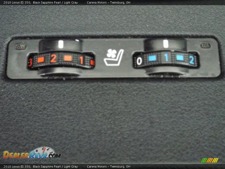 Controls of 2010 Lexus ES 350 Photo #6