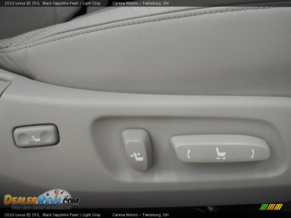 Controls of 2010 Lexus ES 350 Photo #26