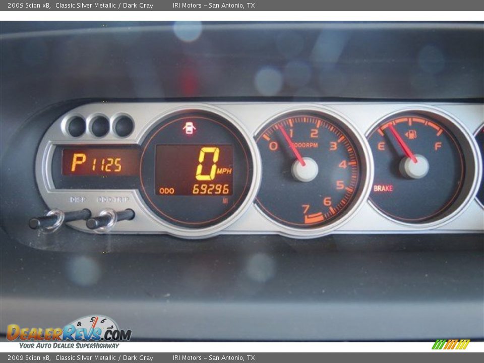 2009 Scion xB Classic Silver Metallic / Dark Gray Photo #16
