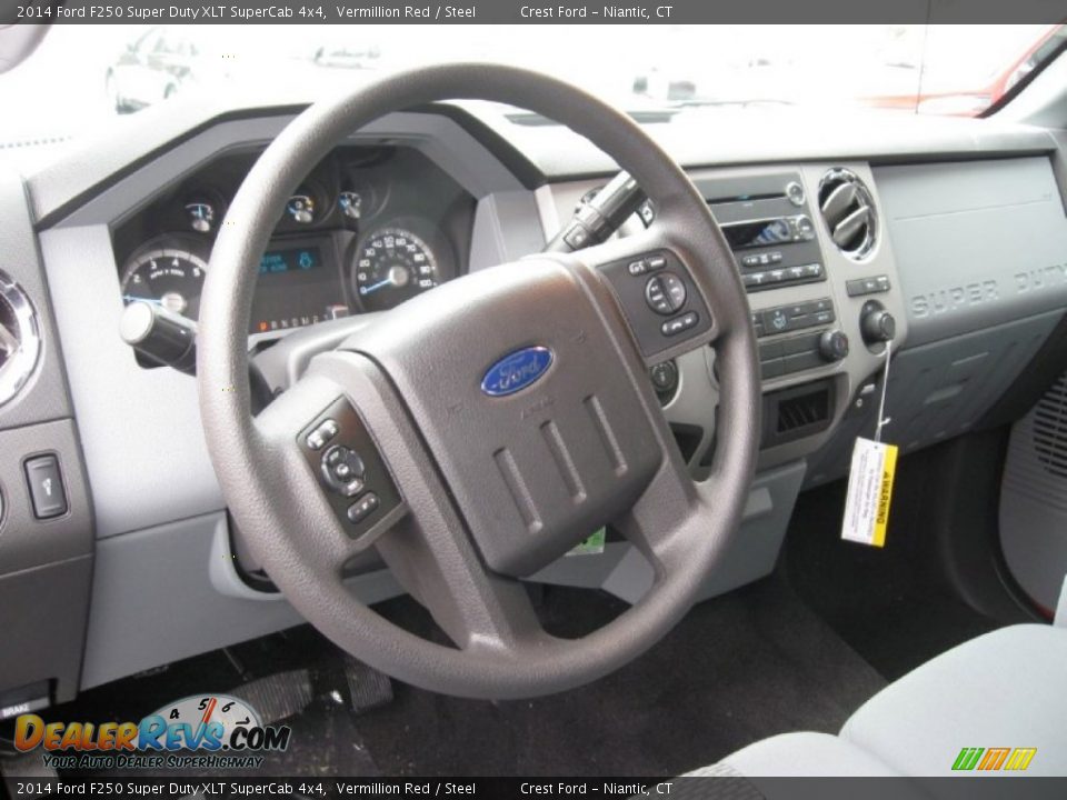 Dashboard of 2014 Ford F250 Super Duty XLT SuperCab 4x4 Photo #3