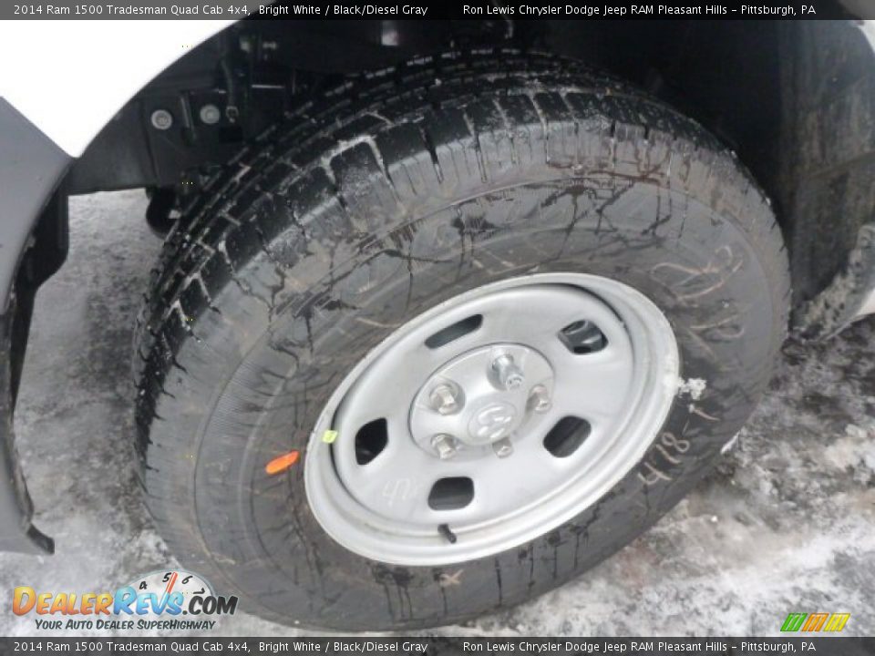 2014 Ram 1500 Tradesman Quad Cab 4x4 Bright White / Black/Diesel Gray Photo #11
