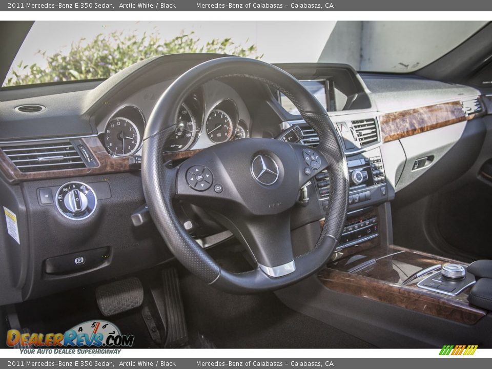 2011 Mercedes-Benz E 350 Sedan Arctic White / Black Photo #17