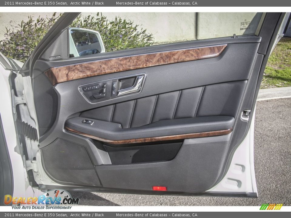 2011 Mercedes-Benz E 350 Sedan Arctic White / Black Photo #23