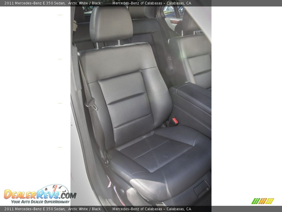 2011 Mercedes-Benz E 350 Sedan Arctic White / Black Photo #24