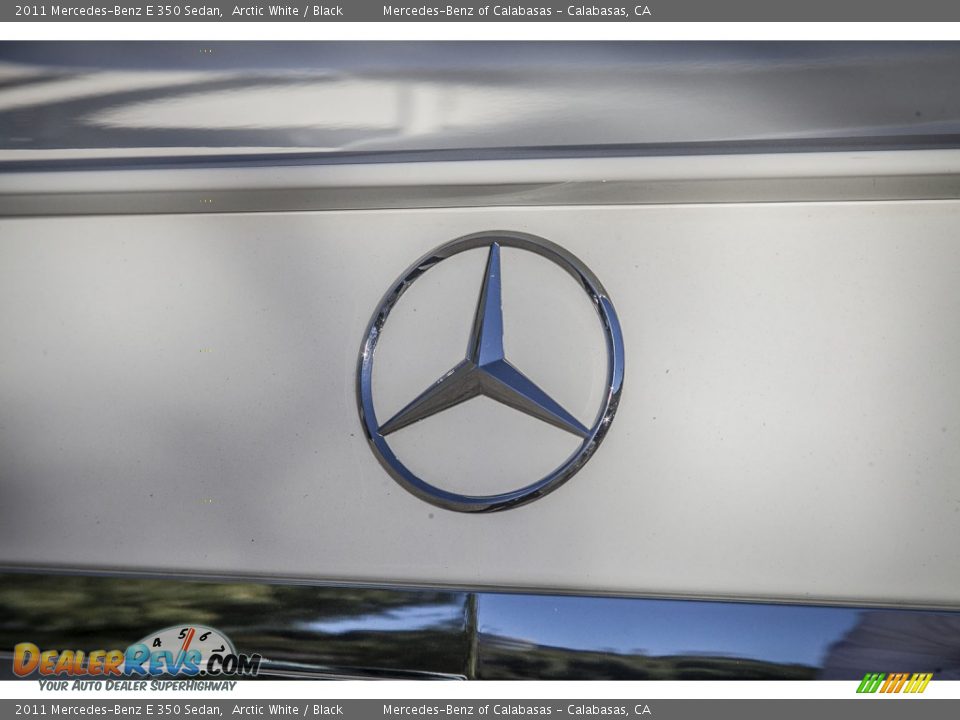 2011 Mercedes-Benz E 350 Sedan Arctic White / Black Photo #29