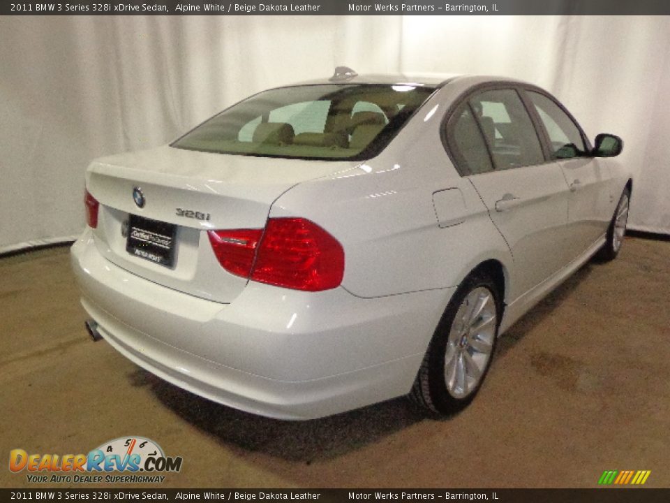 2011 BMW 3 Series 328i xDrive Sedan Alpine White / Beige Dakota Leather Photo #7