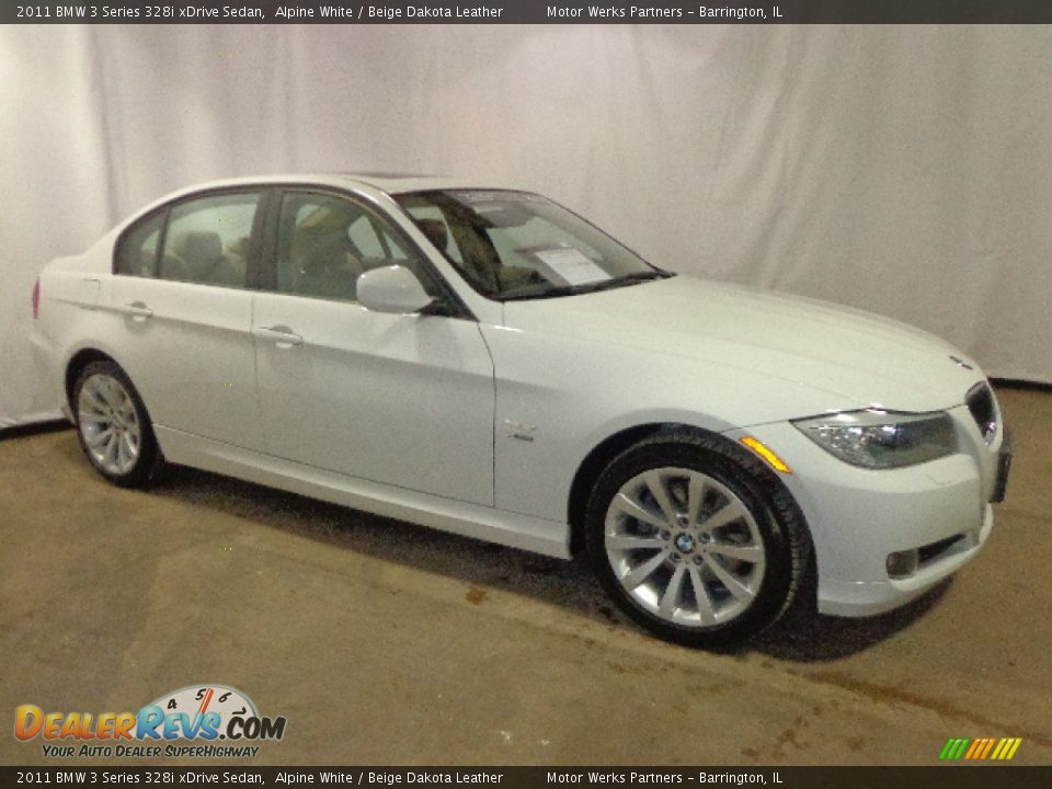 2011 BMW 3 Series 328i xDrive Sedan Alpine White / Beige Dakota Leather Photo #13