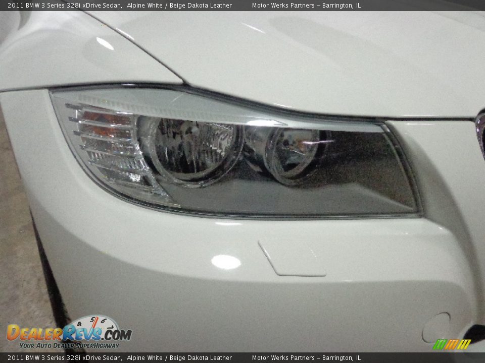 2011 BMW 3 Series 328i xDrive Sedan Alpine White / Beige Dakota Leather Photo #15