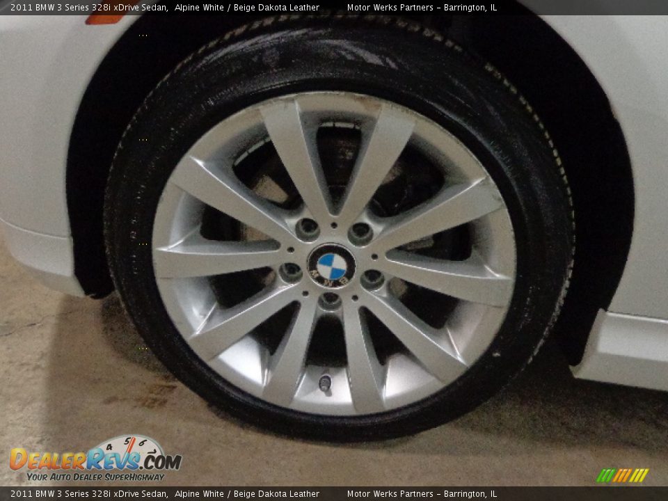 2011 BMW 3 Series 328i xDrive Sedan Alpine White / Beige Dakota Leather Photo #17