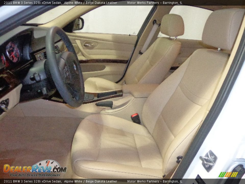 2011 BMW 3 Series 328i xDrive Sedan Alpine White / Beige Dakota Leather Photo #25