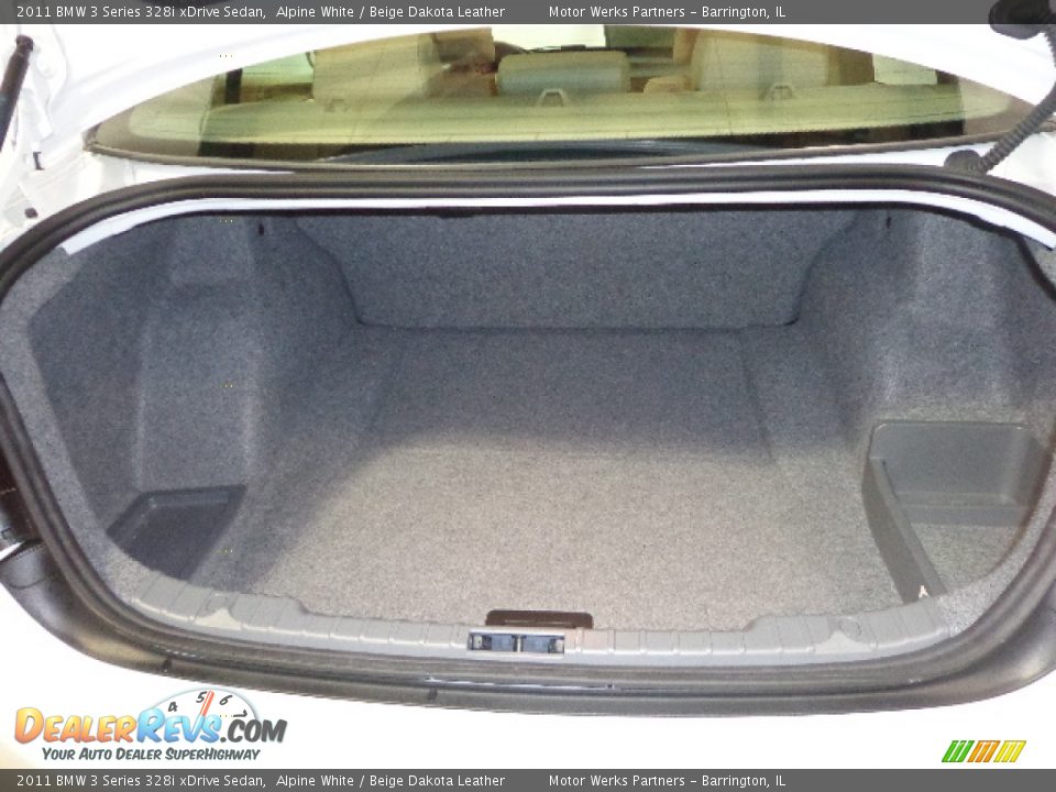 2011 BMW 3 Series 328i xDrive Sedan Alpine White / Beige Dakota Leather Photo #26