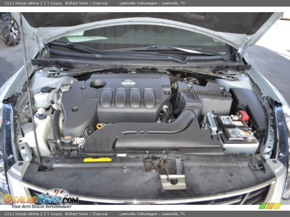 2011 Nissan Altima 2.5 S Coupe Brilliant Silver / Charcoal Photo #19