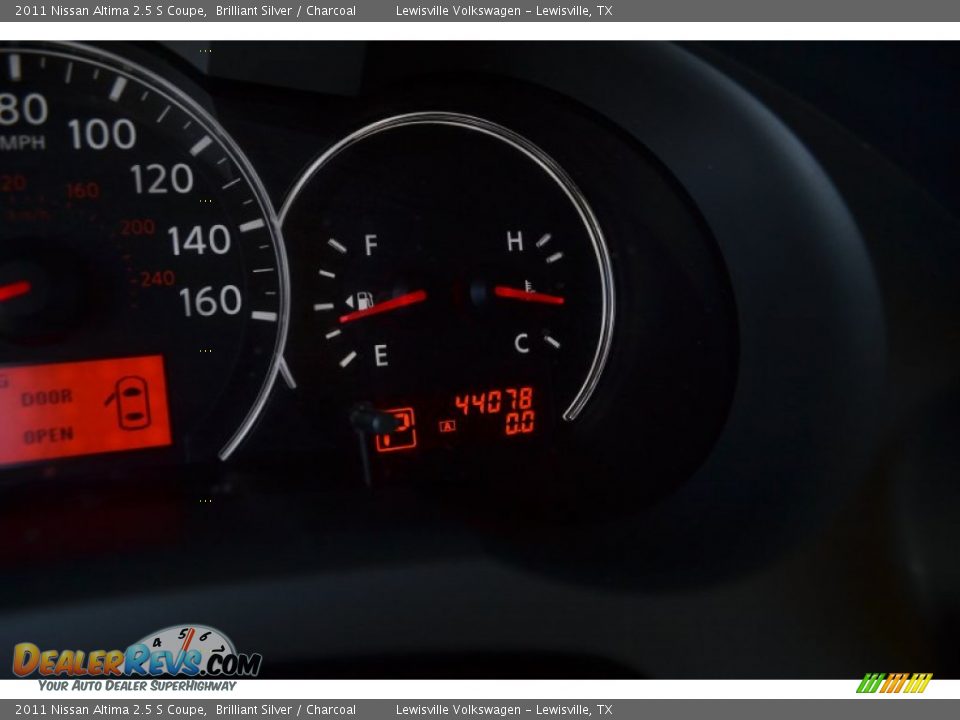 2011 Nissan Altima 2.5 S Coupe Brilliant Silver / Charcoal Photo #22