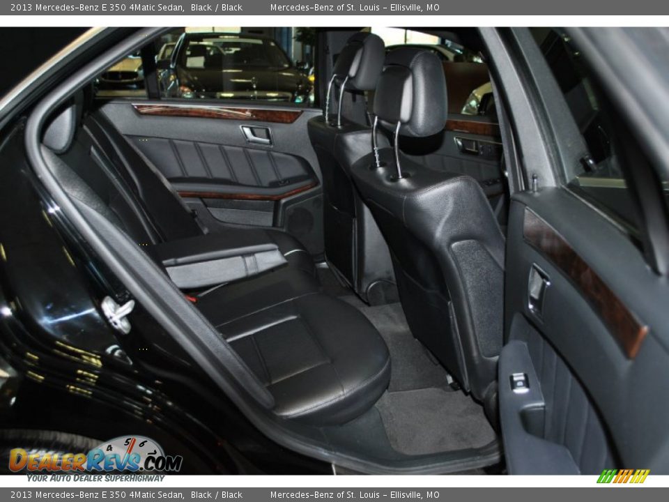 2013 Mercedes-Benz E 350 4Matic Sedan Black / Black Photo #10