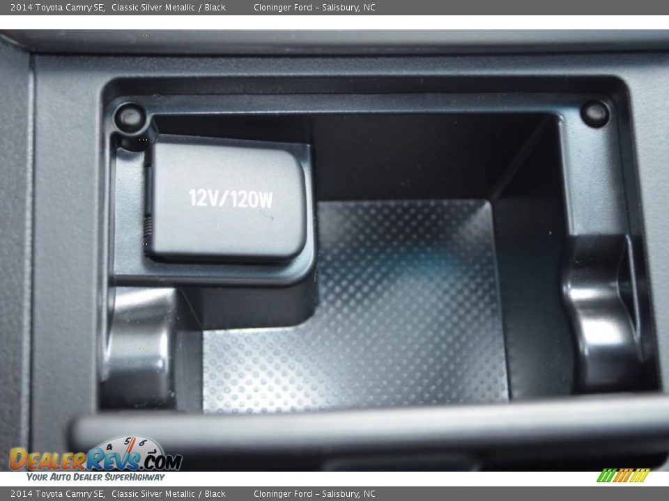 2014 Toyota Camry SE Classic Silver Metallic / Black Photo #14