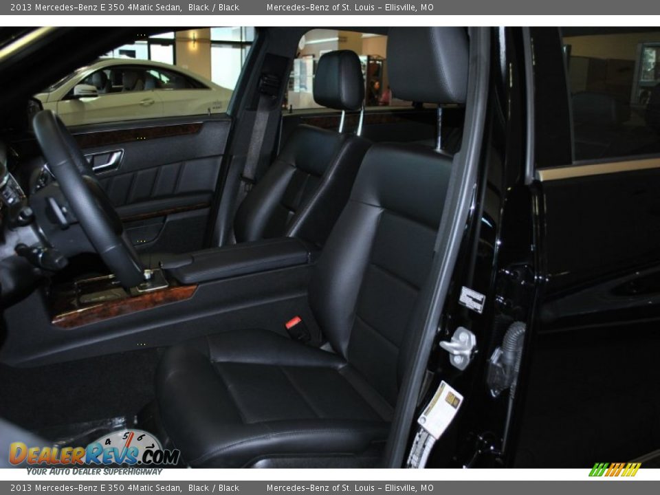 2013 Mercedes-Benz E 350 4Matic Sedan Black / Black Photo #16