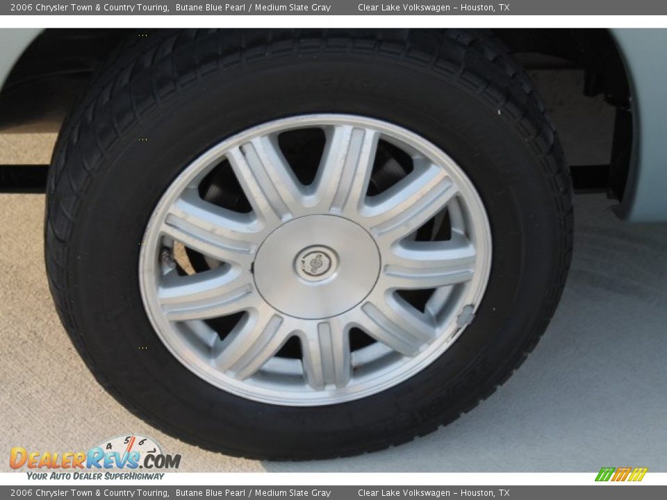 2006 Chrysler Town & Country Touring Butane Blue Pearl / Medium Slate Gray Photo #11