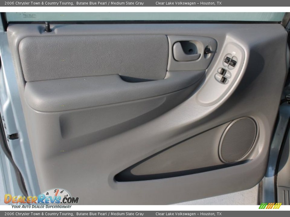 2006 Chrysler Town & Country Touring Butane Blue Pearl / Medium Slate Gray Photo #13