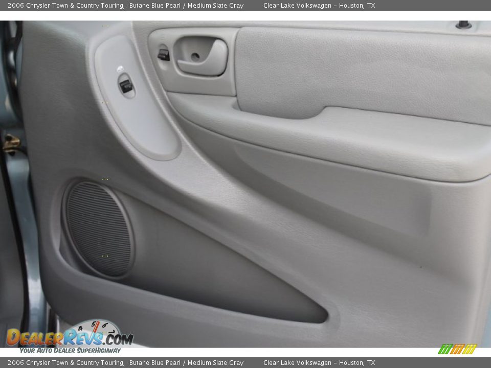 2006 Chrysler Town & Country Touring Butane Blue Pearl / Medium Slate Gray Photo #29